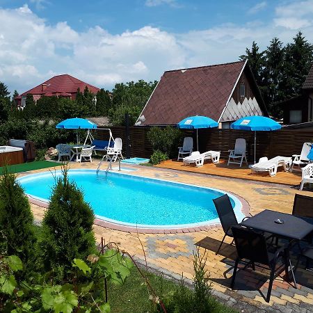 Holp Panzio Hotel Balatonföldvár Eksteriør billede