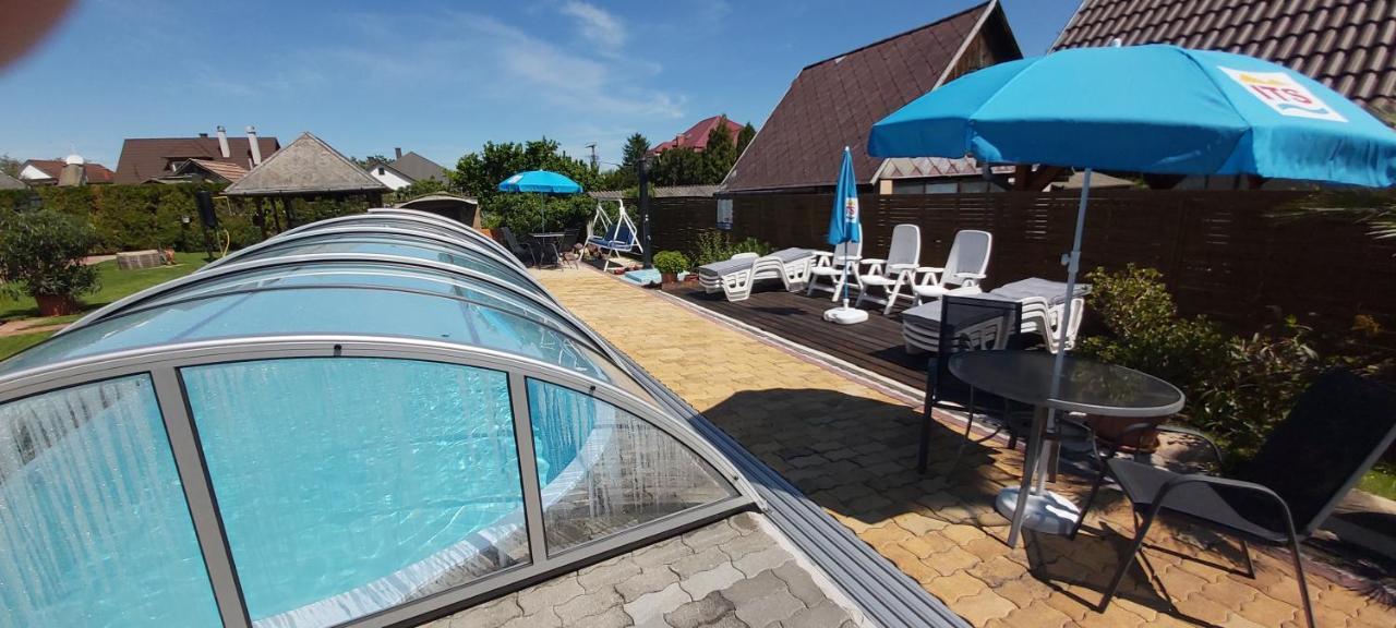Holp Panzio Hotel Balatonföldvár Eksteriør billede