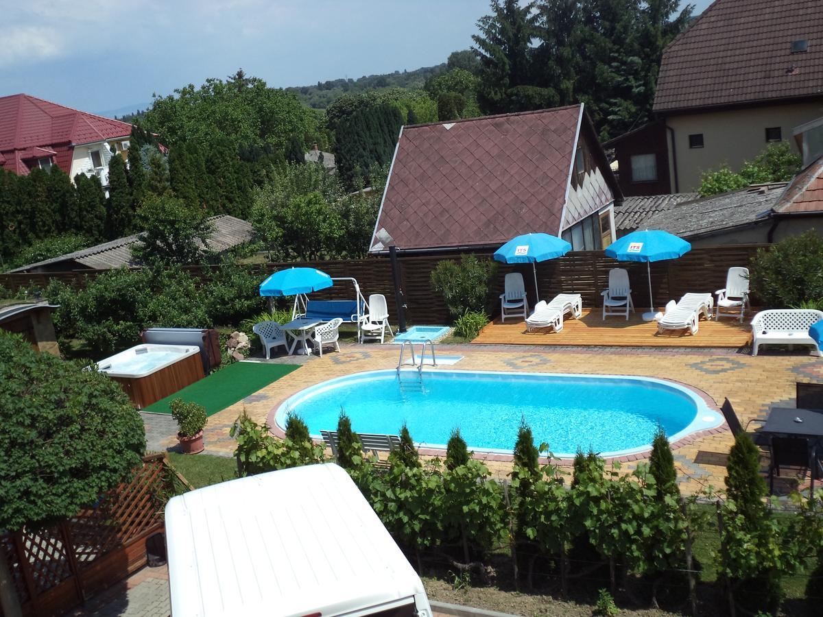 Holp Panzio Hotel Balatonföldvár Eksteriør billede